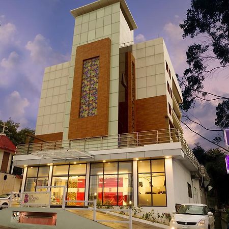 Hotel The Blooms Cochin Kochi Esterno foto